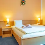 Strandhotel Burgstaller 3* פלד אם סי