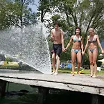 Strandhotel Burgstaller מלון פלד אם סי