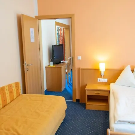 Strandhotel Burgstaller Hotel