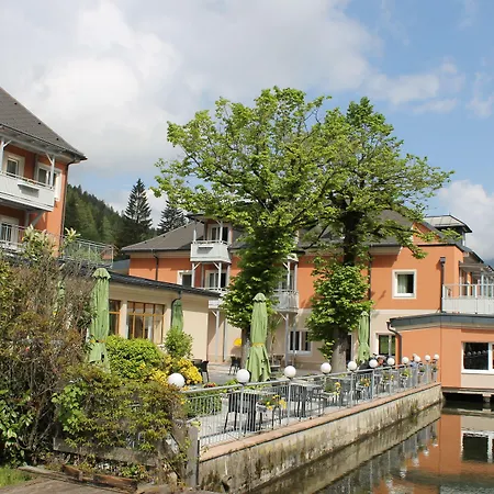 Strandhotel Burgstaller 3*