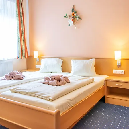 Strandhotel Burgstaller Hotel