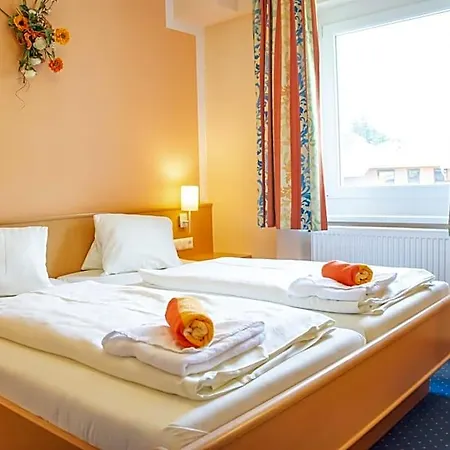 Strandhotel Burgstaller 3* 펠뎀시