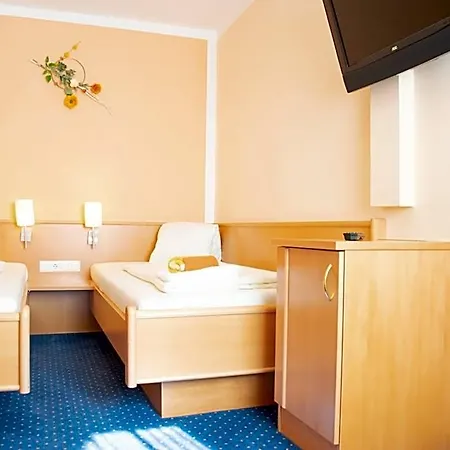 Strandhotel Burgstaller 펠뎀시