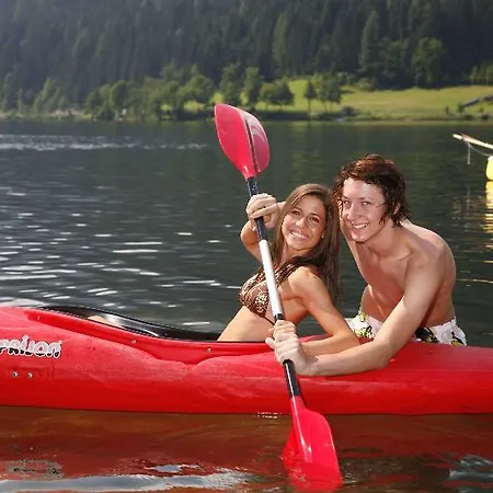 Strandhotel Burgstaller Otel Feld am See
