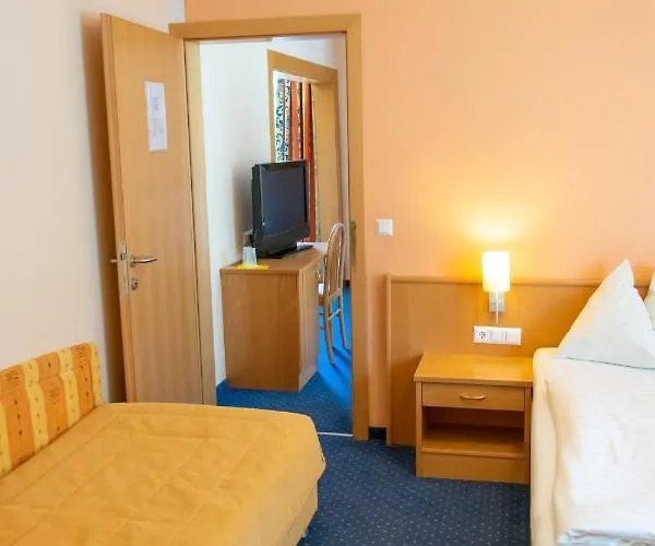 Strandhotel Burgstaller Hotel