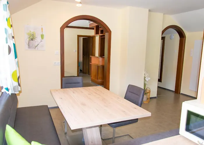 Strandhotel Burgstaller Hotel